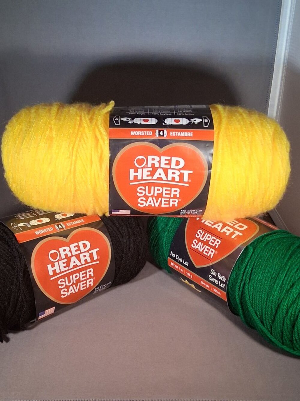 All Reainig Skeins for $30 Lrg Yarn Destash Lot Red Heart Vintage - Picture 7 of 7